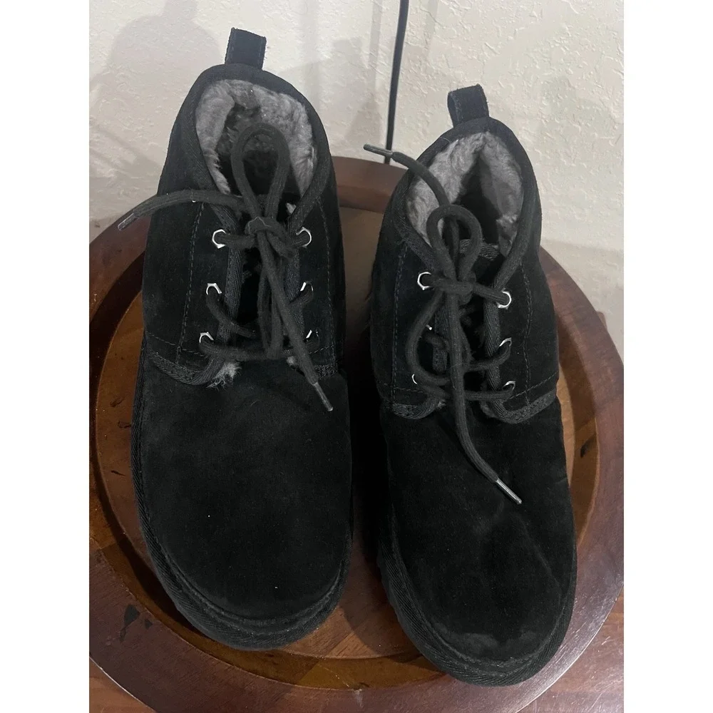 UGG‎ Neumel Boots for Men 10 Black Suede Sheepskin Chukka Ankle Shoes Lace Up